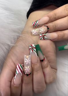 Candy Cane And Gingerbread Nails, Gingerbread Man Acrylic Nails, Christmas Nail Gingerbread, Long Christmas Nails 2022, Christmas Nail Designs Acrylic, Christmas Nails 2022 Candy Cane, Mobile Nails, Cute Christmas Nails