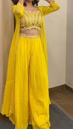 #aesthetic #desi #indianfashion Haldi Dress Aesthetic, Haldi Inspired Outfit, Yellow Traditional Dress, Women Ethnic Wear, Haldi Ceremony Outfit For Women, Yellow Aesthetic Dress, Yellow Lengha For Haldi, Yellow Traditional Outfits For Haldi, Desi Haldi Outfit