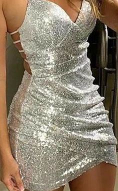 Tight Dress Outfit, Hoco Dresses Tight, Cute Homecoming Dresses, Classy Prom Dresses, Homecoming Dresses Long, Prom Dress Inspiration, Cute Prom Dresses, Pretty Prom Dresses, Prom Outfits