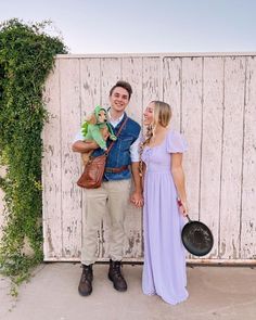 DIY Couples Halloween Costumes Rapunzel Eugene And Pascal Costume, Tangles Halloween Costume, Pascal Dog Costume, Tangles Couple Costume, Flinn Ryder Rapunzel Costume, Rapenzul And Flynn Costume, Couples Halloween Costume Ideas With Dog, Rupunzle And Flynn Halloween Costume, Tangled Costume Family