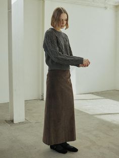 Composition : Shell: COTTON 97% + SPAN 3% Lining: POLYESTER 100%Color: BROWNCountry of Origin : Republic of Korea Mellow Autumn, Modest Mouse, Brown Skirt, Brown Skirts, Sister Wife, Simple Style, Dark Brown, Composition, Skirt