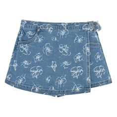 Boost your kiddo's fashion game with Levi's Belted Skort. Made with Stretch Denim fabric for ultimate comfort and mobility. Featuring a trendy belt and a practical 4-pocket design: two at the front and two at the back. Balance between style and functionality redefined! Size: 16.  Color: Blue.  Gender: female.  Age Group: kids. Skort Denim, Trendy Belts, Levi Strauss & Co, Stretch Denim Fabric, Levi Strauss, Size 16, Stretch Denim, Fashion Games, Size 10