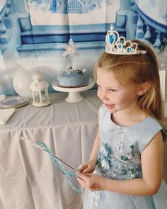 Host A DIY Winter Princess Party! - lifeonfern.com Unicorn Mural, Castle Backdrop, Diy Snow Globe, Frozen Princess, Winter Birthday