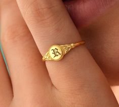 Gold Signet Ring, Initial Signet Ring, Personalized Ring, Wedding Ring, Minimalist Jewelry, Gold Dainty Ring, Gift for Her, Gift for Women Wedding Gift, Unique Gift Her, Promise Ring Gift Women, Anniversary gift, Christmas gift, Women Gift, Women Silver Ring 925  Sterling Silver *Personalized Box* Please Enter The Initial Letter and Font Style you want. Customisation is available, I also can make it with 14k solid gold (white or yellow or rose) , just feel free to contact me. Any question, just Luxury Ruby Signet Ring As Gift, Women Rings Gold Design, Initial Ring Gold, Minimalist Jewelry Gold, Wedding Ring Minimalist, Gold Dainty Ring, Ring Initial, Gold Initial Ring, Signet Rings Women