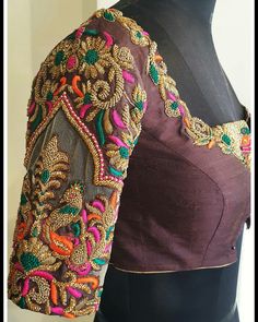 Blouse Hand Designs Simple, Saree Engagement, Simple Wedding Blouse Designs, Work Blouse Hand Designs, Maggam Blouse, Mirror Work Blouse Design, Aari Design