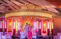 Stage Floral Arrangements, Pelli Mandapam Decoration, Wedding Mandapam, Mandapam Decoration, Wedding Reception Stage, Indian Wedding Receptions, Simple Stage Decorations, Reception Stage, Hall Decorations