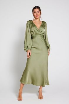 Olive Green Dress Outfit, Satin Dress Outfit, Green Dress Outfit, Elegant Silk Dresses, Pippa Dress, Satin Dresses Long, Long Sleeve Bridesmaid Dress, Sukienki Plus Size