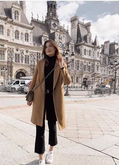 Beige Zara Coat Outfit, Montreal Outfits, Peacoat Outfits, Peacoat Womens Outfit, Camel Outfit, Japan Outfits, Winter Travel Outfit, Japan Outfit, Europe Outfits