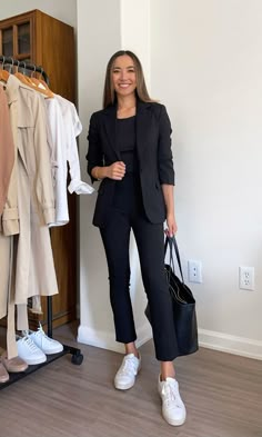 Slacks And Sandals Outfit, Work Event Casual Outfit, Fitness Interview Outfit, Business Casual Outfits For Conference Women, Womens Work Conference Outfits, White Shoes Work Outfit, Business Casual Outfits For Women Conference, Stylish Conference Outfits, Business Conference Capsule Wardrobe