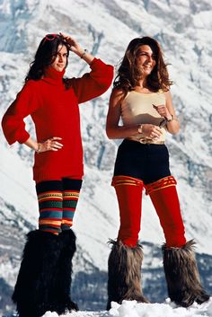 Manuela Boraomanero (left) and Emanuela Beghelli holiday in the Italian ski resort of Cortina d'Ampezzo, March 1976. (Photo by Slim Aarons/Hulton Archive/Getty Images) Open Edition Print - An embossed Getty Images Archive stamp is applied to the lower right margin. Accompanied by a Certificate of Authenticity from Getty. Limited Edition Print - Limited to an edition run of only 150, these are hand numbered in the lower left margin and embossed with a Slim Aarons Signature Stamp in the lower right margin. Accompanied by a Certificate of Authenticity from Getty. All chromogenic photographic prints are scanned from the original negatives and printed on Fujicolor Crystal archival paper. Please allow approximately 3 weeks for delivery as these are printed to order. The Darkroom Society offers p Slim Aarons Photography, Apres Ski Outfit, Apres Ski Outfits, Cortina D'ampezzo, Ski Vintage, Apres Ski Party, Ski Bunnies, Boots And Leggings, Retro Ski