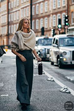 Lauren Santo Domingo by STYLEDUMONDE Street Style Fashion Photography20180915_48A4939 London Fashion Week Street Style, Street Fashion Photography, Spring Street Style