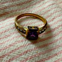 Beautiful Vintage Gold Ring On The Large Side Vintage Gold Ring, Vintage Gold Rings, Old Rings, Rings Vintage, Vintage Purple, Vintage Ring, Ring Gold, Vintage Gold, Vintage Rings