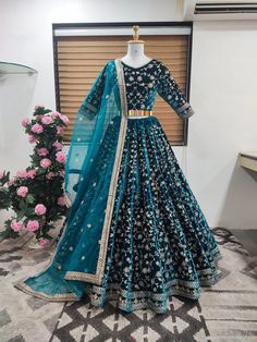 Velvet Lehenga Choli, Velvet Lehenga, Simple Lehenga, Cotton Lehenga, Georgette Lehenga, Lehenga Choli Wedding, Blouse Details