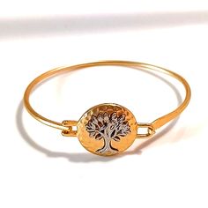 Stunning Family Tree Bracelet, Size 2.5"W, Clip Closure, Nwot, Hammered Goldtone Look W/Silver Tree. Dress Up Or Down! Family Tree Bracelet, Tree Dress, Silver Tree, Family Tree, Womens Jewelry Bracelets, Silver Gold, Gold Tones, Size 2, Women Jewelry