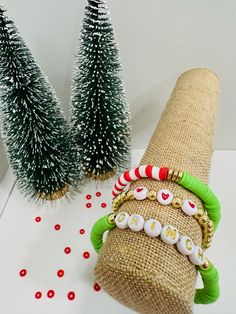 This bracelet is perfect for all those Grinch lovers! 3 piece set! Grinch Bracelet, Christmas Bracelet, Grinch, Bracelet Set, Arm Band, 3 Piece, Jewelry Bracelets, Beaded Bracelets, Bracelet