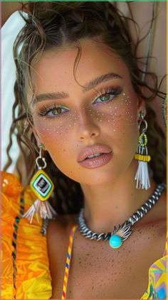 Burning Man Makeup Ideas, Maquillaje Festival Coachella, Boho Makeup Ideas, Maquillage Festival Coachella, Coachella Makeup Glitter, Make Up Coachella, Hippie Makeup Looks Boho Style, Rave Makeup Ideas Festivals, Edm Festival Makeup