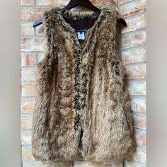 Jones New York Faux Fur Vest Jacket/ Size Small 75% Acrylic 25% Polyester New With Out Tags / Never Worn See Pics For Details On Condition Brown Faux Fur Outerwear For Spring, Spring Brown Faux Fur Outerwear, Casual Brown Fur Coat With Faux Fur Lining, Brown Fur Coat With Faux Fur Lining For Spring, Spring Brown Fur Coat With Faux Fur Lining, Brown Faux Fur Lined Coat For Spring, Faux Fur Vest, Faux Fur Vests, Fur Vest