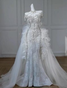 Wedding Dress Aesthetic Simple, Prettiest Wedding Dress, Fancy Elegant Dresses, Luxury White Victorian Dress For Vintage Events, White Dress Design, Glamour Dresses Elegant, Formal Evening Gown, Elegant White Victorian Dress With Cancan, Luxury White Victorian Costume Dress