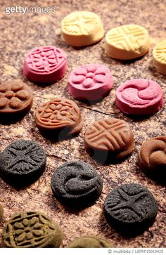 Korean Sweets, Korean Rice Cake, Korean Rice, K Food, Tea Cookies, Pretty Dessert, Korea Travel, Moon Cake, Rice Cakes