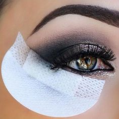 O envio mais rápido. O melhor serviço Foundation Drugstore, Revolution Beauty, Elf Products, Eyeliner Ideas, Tutorial Eyeliner, Eye Makeup Application, Makeup Stickers, Gene False, Eye Makeup Tools