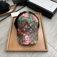 Gucci Canvas Baseball Cap Multiple Color Gucci Flower, Sports Fashion Men, Designer Caps, Louis Vuitton Shirt, Gucci Gucci, Reversible Belt, Flower Hats, Casual Hat, Multiple Color