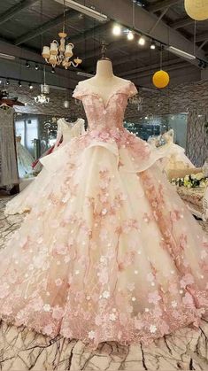 Princess Quinceanera Dress, Sweet 16 Ball Gown, Sweet 16 Ball, Lace Princess Wedding Dresses, Pretty Products, Gaun Fashion, Quinceanera Dress, Fairytale Dress, Princess Wedding Dresses