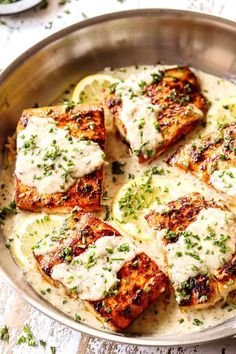 Lemon Garlic Cream Sauce, Raw Seafood, Mahi Mahi Recipes, Fish Dinner Recipes, Garlic Cream Sauce, Carlsbad Cravings, Fish Recipes Healthy, Makanan Diet, Fish Dinner