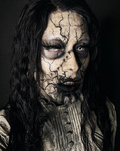 Haunted House Makeup, Dark Fairy Costume, Spider Makeup, Demon Makeup, Zombie Halloween Makeup, Vampire Bride