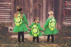 57 Perfect Kids' Halloween Costume Ideas For BFFs Turtle Costume, Shell Dress, Shell Turtle, Ninja Turtles Birthday Party, Turtle Costumes, Ninja Turtle Birthday, Turtle Birthday, Diy Kostüm, Turtle Shell