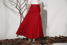 "Wearing this womens red vintage style, you'll look sweeter than a slice of your favorite pie in this pleated A-line maxi linen skirt. Its red color and swing silhouette hold timeless appear. Crafted with soft linen fabric, featuring a swing shape which falls down to the ankle , belt loops to add your own matching belt , This is going to be your go-to skirt when you can't think what else to wear. DETAILS: * 50% linen,50% cotton * No lining * No pockets * Zipper closure * Flared maxi skirt * Belt Maxi Linen Skirt, Long Hippie Skirts, Flare Maxi Skirt, Skirt A Line, Dark Dress, Cotton Maxi Skirts, Quoi Porter, Skirt With Belt, Maxi Rok