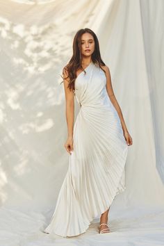 One-Shoulder Side Keyhole Dress - Minit Fashion Radiate Confidence, Date Nights, Pleated Maxi Dress, Pleated Maxi, Moda Vintage, Vacation Style, Asymmetrical Design, Asymmetrical Hem, To Shine