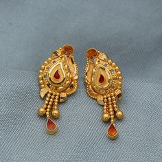 Discover the allure of Handmade Gold Jewelry at https://morvijewels.etsy.com/   Get a dazzling 25% off on all our 22k and 18k gold pieces. Don't miss out on this limited-time offer. Shop now and embrace the radiance of gold! Beautiful yellow gold earrings from India Gold Purity- 22k yellow Gold Weight - 3.19 grams approx Length - 2.5 cm  approx Width - 1 cm  approx Its come with normal backs If you want gold screw please contact. Click here  https://morvijewels.etsy.com/ to get more discount and offers Happy to take wholesale bulk orders. Real Gold Earrings, Handmade Gold Jewellery, Yellow Gold Earrings, Gold Piece, Yellow Gold Earring, Handmade Gold, Gold Earrings Dangle, 22k Gold, Real Gold