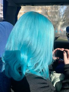 light blue hair inspo, turquoise aqua hair Tiffany Blue Hair, Turquoise Aura Aesthetic, Pastel Turquoise Hair, Blue Balayage Blonde, Cyan Hair Color, Light Blue Hairstyles, Light Dyed Hair