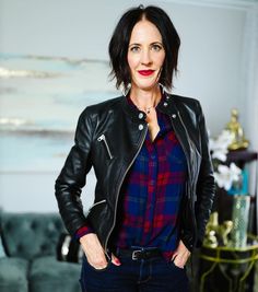 Sometimes it feels like a good leather jacket can make you rule the world! And, if we're being honest here, sometimes it actually does. Style A Leather Jacket, Outfit Leather Jacket, Outfit Inspiration Women, Fall Winter Jacket