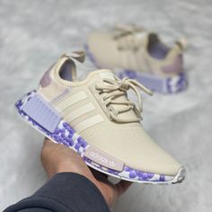 Item: Adidas Nmd R1 Womens Running Shoes Gw5694 Size: Multiple Women's U.S. Sizes Available Condition: New Without Box Offers Welcome 100% Authentic New Style Shoes, Adidas Outfit Women, Adidas Nmd R1, Womens Running, Nmd R1, Adidas Nmd, Shoes Adidas, White Adidas, White Beige