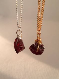 Garnet Pendant Necklace For Gift, Garnet Silver Necklace, Red Garnet Pendant Jewelry, Raw Garnet Necklace, Red Garnet Pendant Necklace, Corp Goth, Fantasy Pendant, Raw Garnet, Jewellery Silver