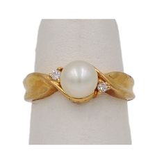 Unique Opal Ring, Pearl Diamond Ring, Diamond Bracelet Design, Gold Pearl Ring, Pearl And Diamond Ring, Gold Rings Jewelry, Diamond Jewelry Designs, Rings Jewelry Fashion