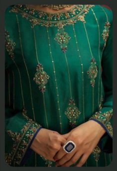 Emerald Green Salwar Suit, Embroidery Lines Pattern, Emerald Green Outfits For Women, Embroidered Neck Designs, Modern Party Wear, Gota Embroidery, Embroidery Neckline, Embroidery Suits Punjabi, Zardozi Work