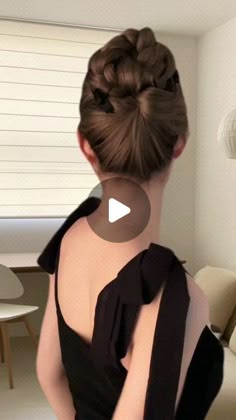 Hair Doo, Beautiful Braided Hair, Bun Hairstyles For Long Hair, Easy Hair, Dress Makeup, Great Hair, Hair Comb, Bun Hairstyles