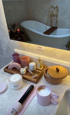 Dream Apartment, Bath Room, Dream Rooms, Aesthetic Room Decor, Aesthetic Room, Dream Room, 인테리어 디자인, Beauty Care, Room Inspo