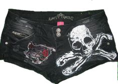 Patch Ideas Diy, Shorts With Patches, Scene Shorts, Patch Shorts, Shorts Diy, Skulls And Bones, Skull Clothing, Scene Fashion