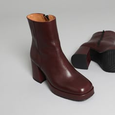 Meet Sassy, our new 70s inspired boots. Guaranteed comfort with the front platform and the block heel. In soft materials, deep colours, and gorgeous textures. Wear them all day and all night. Upper: leather Lining & sock: leather Outsole: rubber Heel height: 75mm Platform: 1,7 cm Fitting: fits normal Boot Photography, Mid Length Boots, 70s Shoes, Future Clothes, Fall Capsule Wardrobe, Block Heel Shoes, Fashion Victim, 70s Inspired, Fall Shoes