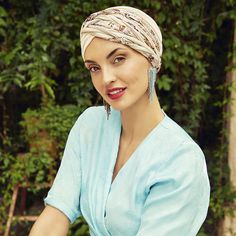 The Scarlett model is a popular, stylish, and versatile turban. The base model is made with extra fabric at the back so the turban can be styled with a baggy effect or a tight fit if you tuck the fabric under the headband at the back. The headband is attached to the back of the turban with a click system and consist of several bands in different materials and colour combinations. The headband has a elastic piece at the back, so it is easy to apply over the turban base. The Scarlett turban is mad Summer Brown, Elegant Headband, Base Model, Wig Stand, Bohemian Women, Turban Headbands, Extra Fabric, Wig Styles, Brown Skin