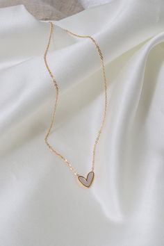 Love Pendant Necklace, Trendy Chains For Women, Necklace To Give To Your Girlfriend, Trendy Necklaces Gold, Gold Necklace For Girlfriend, Pendant For Girls Gold, Cute Chains For Women, Heart Pendant Necklace With Clavicle Chain For Mother's Day, Rose Gold Heart Pendant Necklace With Clavicle Chain