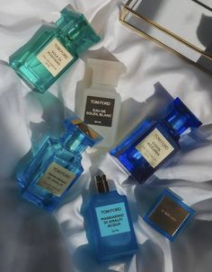 Blue Cologne Aesthetic, Luxurious Perfume, Men Skin Care Routine, Best Perfume For Men, Best Fragrance For Men, Blue Perfume, Fragrances Perfume Woman, Perfume Collection Fragrance, Perfume Scents