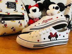 Cricut Shoes, Disney Cruse, Disney Painted Shoes, Tommy Shoes, Mickey Mouse Shoes, Disney Sneakers, Sneaker Displays, Minnie Mouse Shoes, Mickey Mouse Images