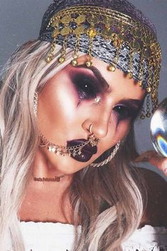 Female Makeup Halloween, Women Halloween Outfits, Scary Pirate Makeup Women, Scary Halloween Makeup Women, Freakshow Makeup, Scary Female Halloween Costumes, Disco Vampire, Creepy Halloween Costumes Women, Scary Womens Halloween Costumes