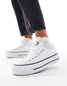 Low White Converse Outfit, Converse Low Tops Outfit, White Platform Converse, Star Branding, White Converse Outfits, All Star Platform, City Break Outfit, Converse Low Tops, Oxford Sneakers