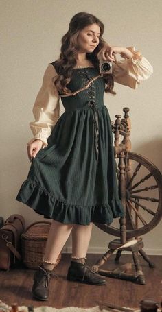 Vintage Cottagecore Outfits, Gaun Abad Pertengahan, Cottagecore Clothes, Cottagecore Outfits, Old Fashion Dresses, Cottagecore Fashion, Cottagecore Style, Vintage Cottagecore