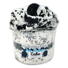 an oreo cookie and cream cake in a plastic container